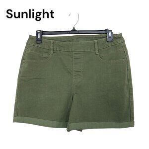 Time And Tru Womens HAND MADE CUT Green Midi Rise Shorts Size L Cotton Blend